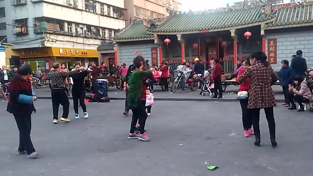 实拍现场交际舞表演